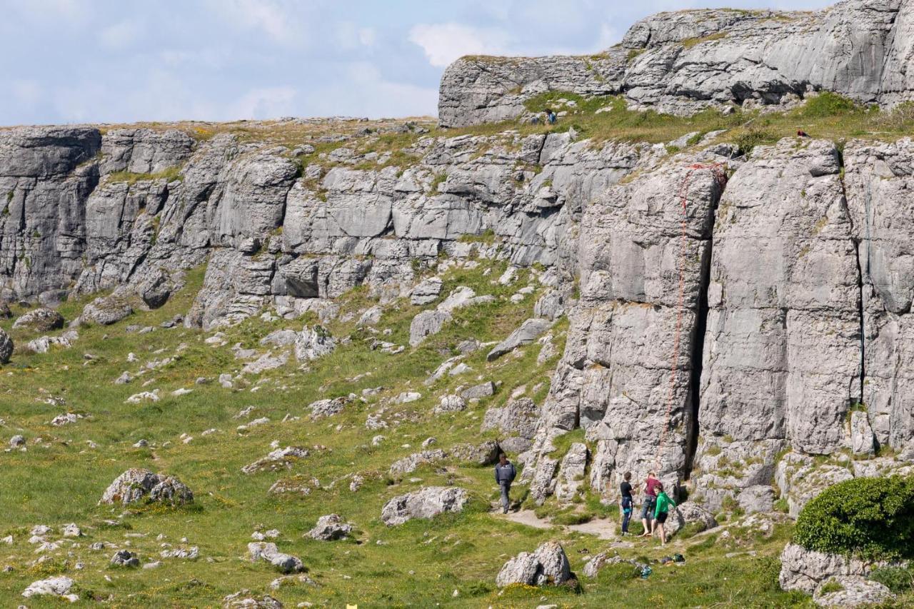 Into The Burren Hotel Murroogh Exterior foto