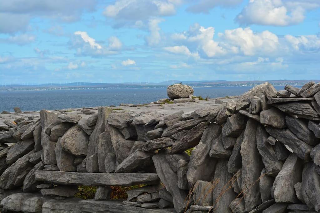 Into The Burren Hotel Murroogh Exterior foto